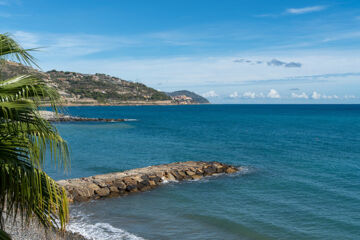 HOTEL RIVIERA DEI FIORI S. Lorenzo al Mare (IM)