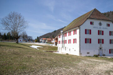 AUBERGE DE BELLELAY - HOTEL DE L'OURS (B&B) Saicourt