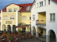 WARIAS HOTEL & RESTAURANT Braunsbedra